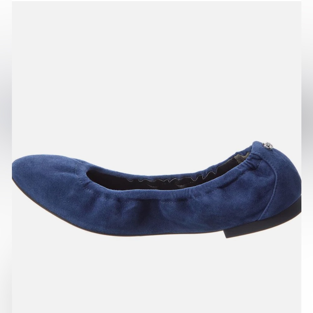 Stuart weitzman Gabby Scrunch Rivet Suede Flat NWT - Picture 8 of 8